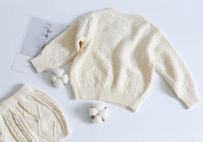 Dzianinowy komplet ze sweterkiem i spodenkami-Babylette