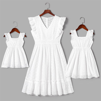 Jednolita sukienka w białym kolorze-Babylette